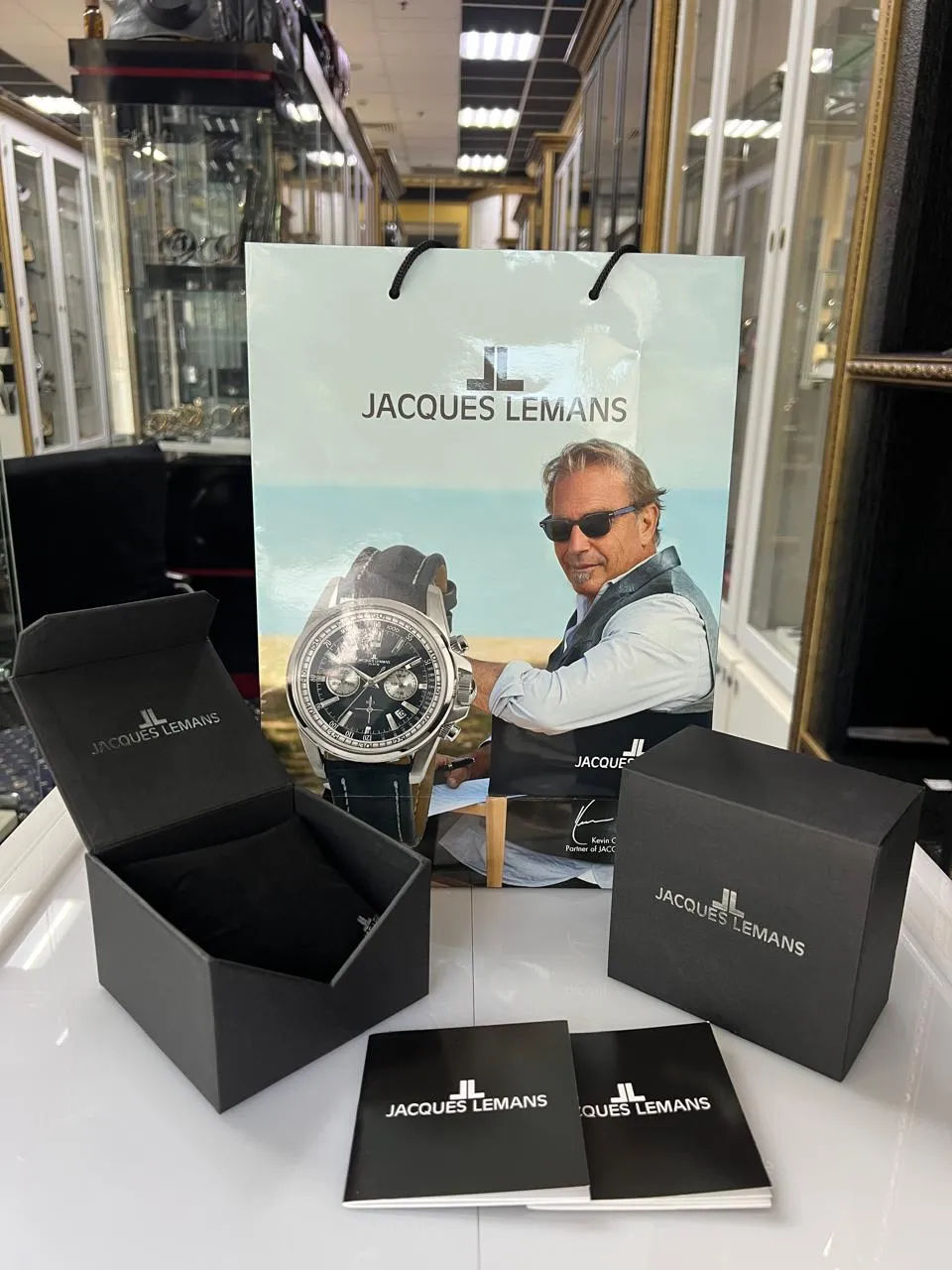 JACQUES LEMANS JL 1900B